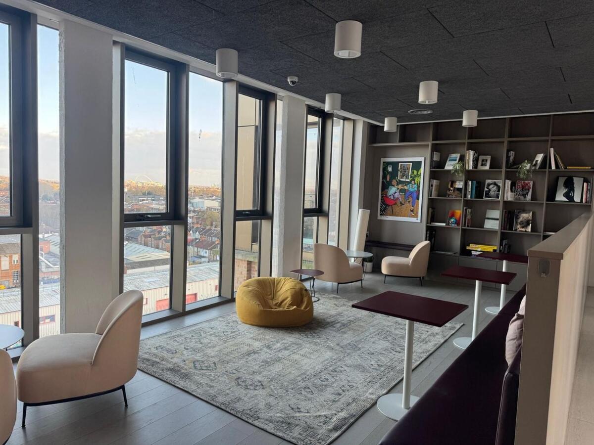 Studio In Harrow -R Екстер'єр фото